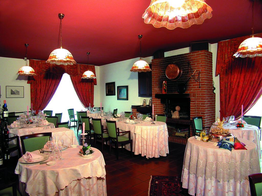 Villa San Carlo Cortemilia ภายนอก รูปภาพ
